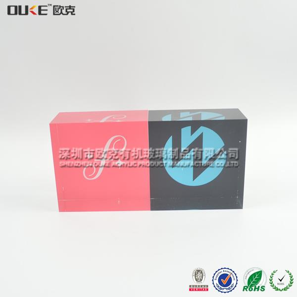 亞克力標(biāo)牌