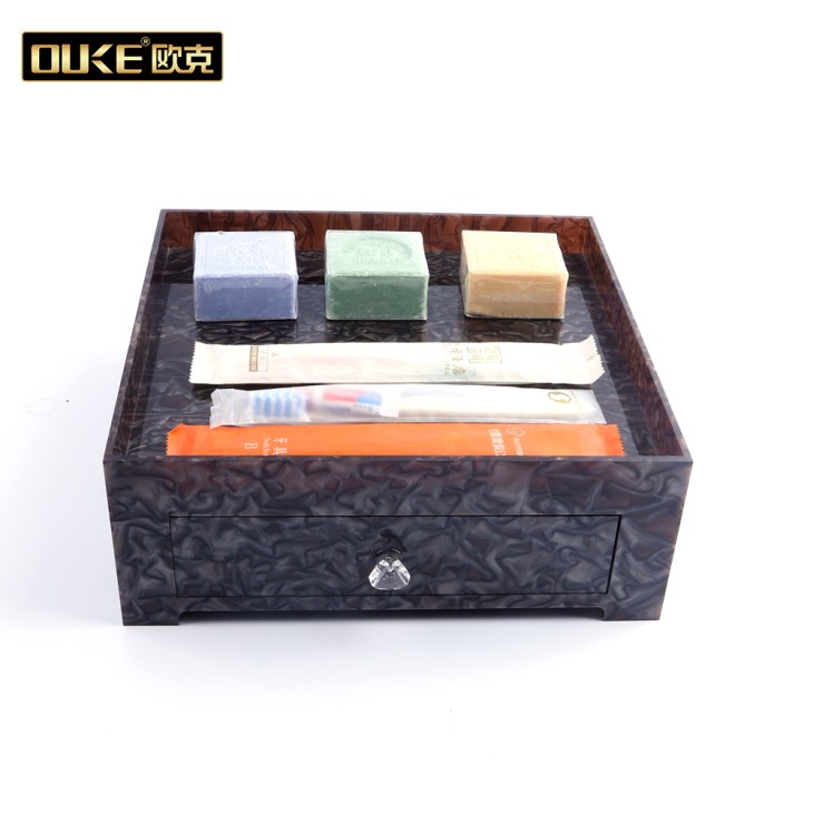 深圳廠家專業(yè)定制亞克力酒品用品收納盒