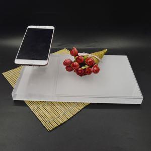 白色手機展示臺